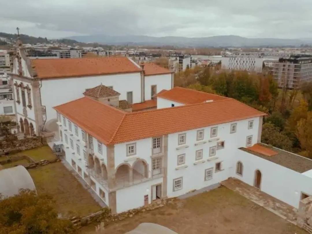 The Archaeology Unit moves to the Convent of São Francisco. image